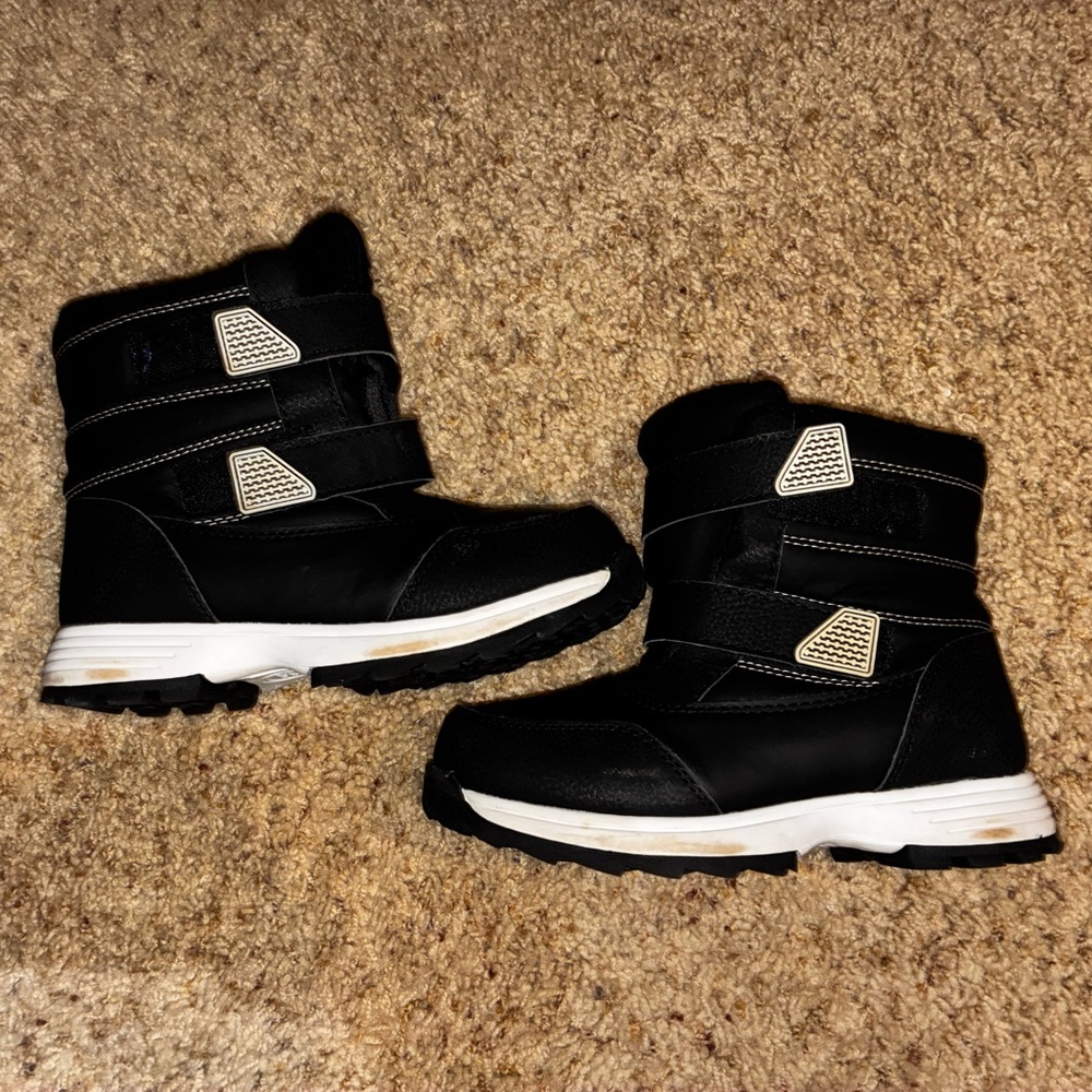 Wonder Nation Black Kids Snow Boots with Velcro Straps Size 3